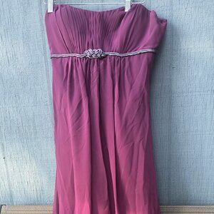 Strapless formal dress